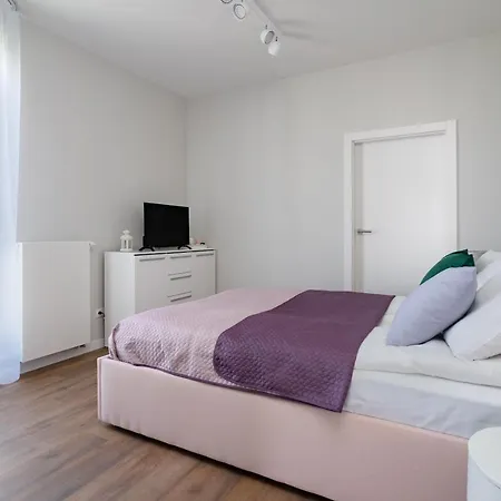 Ina Rent - Przy Plazy- Nadmorski Dwor Lejlighed Gdańsk